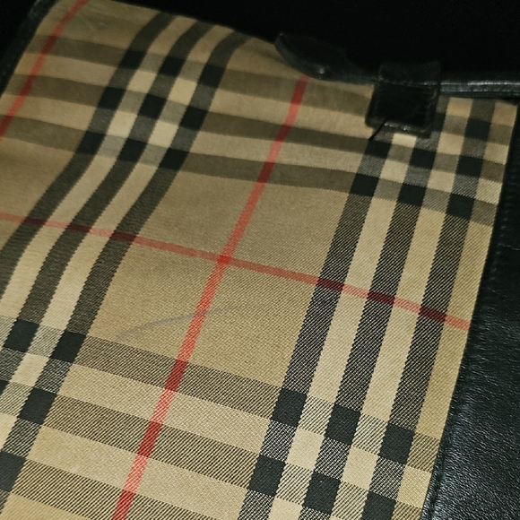 Burberrys Tan and Black Document Bag - Picture 10 of 12